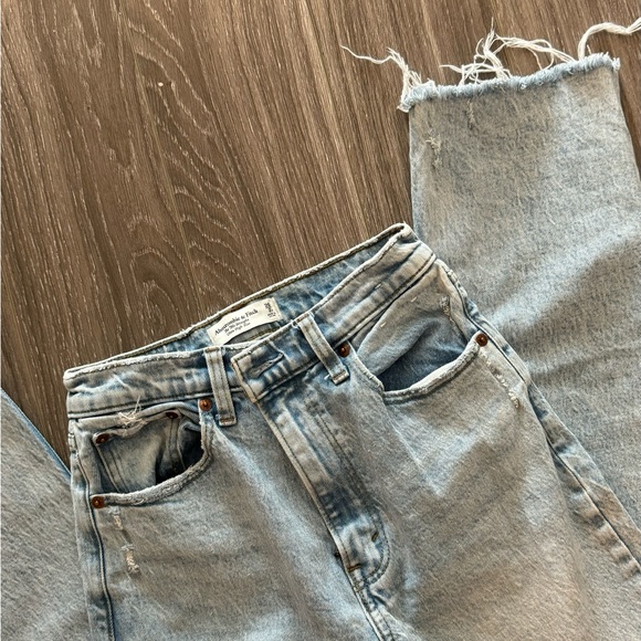 90s High Rise Jeans - Picture 3 of 3